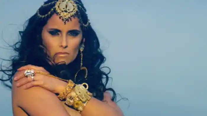 スピリット・インディストラクティブル