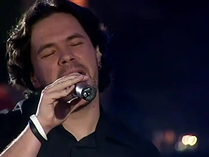 Só Tinha De Ser Com Você (Ao Vivo Em Canela / 2005)