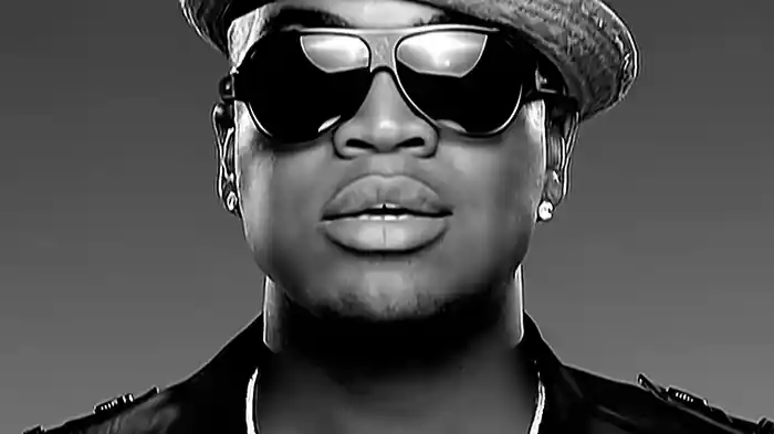 シー・ゴット・ハー・オウン feat．ジェイミー・フォックス＆ファボラス