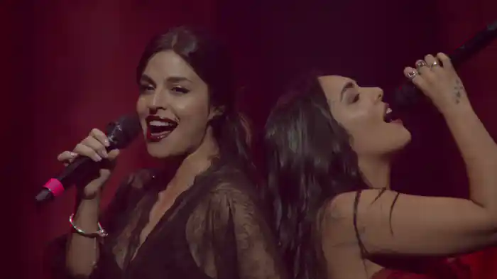 Mejores Enemigas (En Vivo)