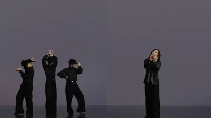 甘い吐息を震わせて