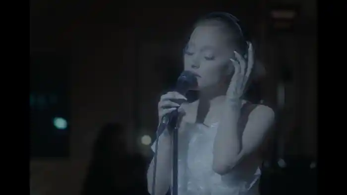 don’t wanna break up again (live version)