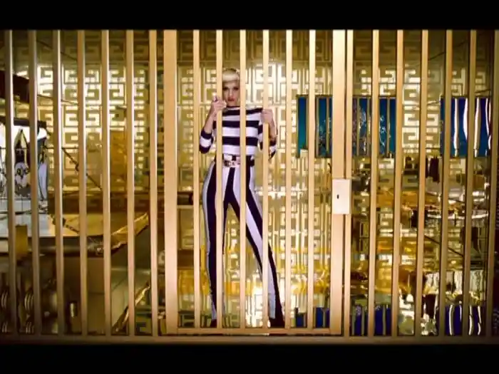 スウィート・エスケイプFEAT.エイコン