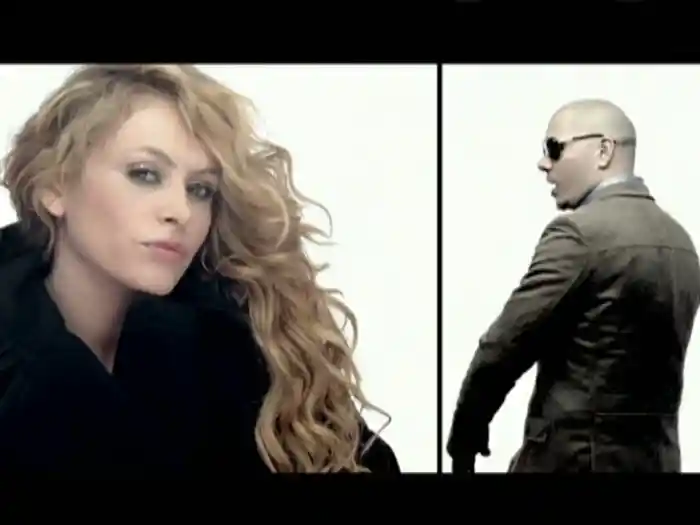 Ni Rosas, Ni Juguetes (Dúo Con Pitbull - Mr 305 Remix - Closed Captioned)