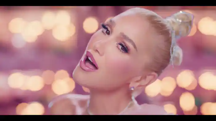 Shake The Snow Globe (from “Oh. What. Fun.”) (Amazon Music Original)