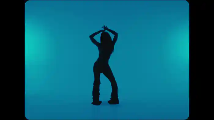 Italienne (Official Video)