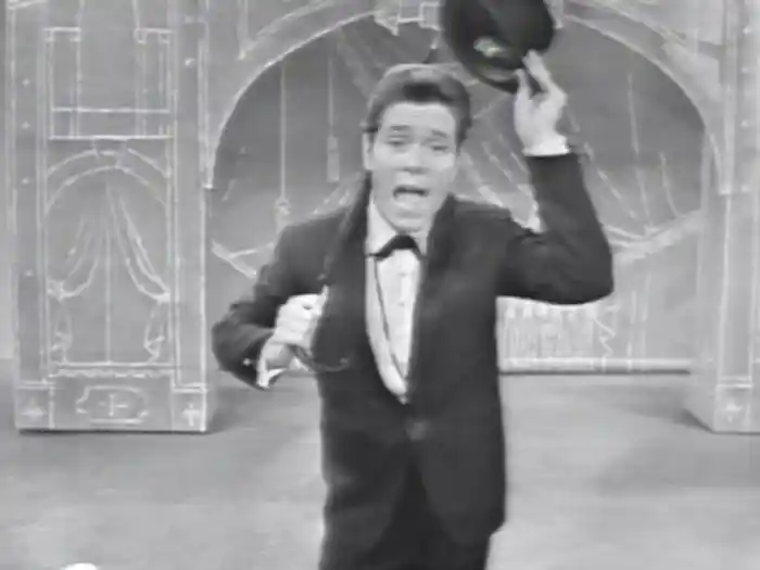 What D'You Know, We've Got A Show/Have A Smile For Everyone You Meet/Algy The Piccadilly Johnny (Medley/Live On The Ed Sullivan Show, October 21, 1962)