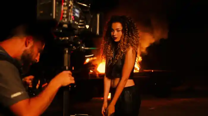 Comeback (Behind The Scenes)