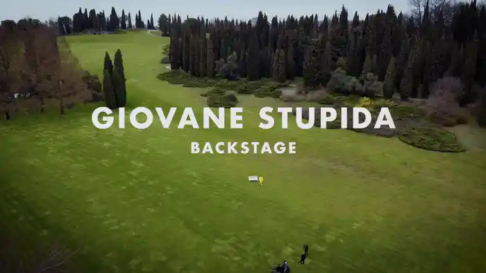 Giovane Stupida (Backstage)