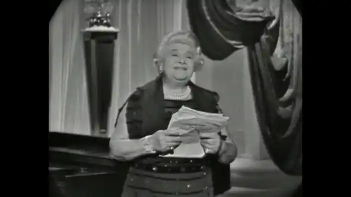 A Bird In A Gilded Cage/Downtown Strutter's Ball/Thin Song (Medley/Live On The Ed Sullivan Show, November 26, 1961)