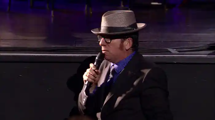 God Give Me Strength (Live From The Spectacular Spinning Songbook Tour / 2011)