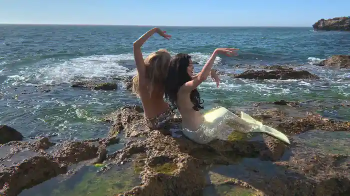 Le chant des sirènes (We Bleed For The Ocean)