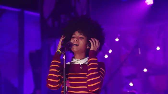 Lipstick (Performance Video)