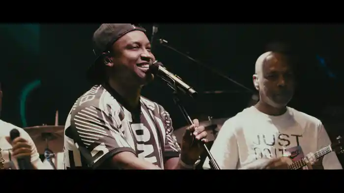 É Sempre Assim (Ao Vivo Em São Paulo / 2025)