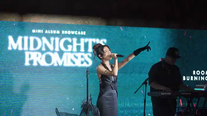Burning Room (Live From "Midnight's Promises" Mini Album Showcase)
