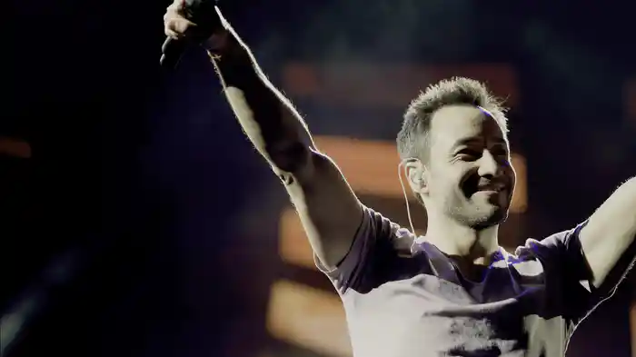 Que Suerte Tiene Él (Live At Vélez Argentina / 2018)