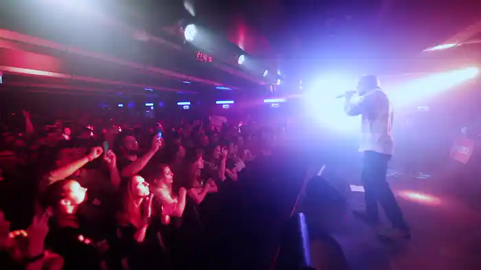 KÜRT (Live At Akvárium / 2019)