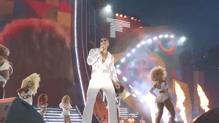 Sentadinha / Vidro Fumê / Deboche (Ao Vivo Em Salvador / 2025)