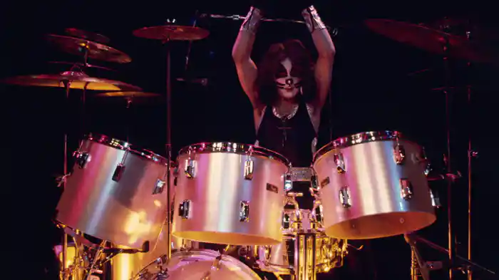 Parasite (Live/1975 / Visualizer)