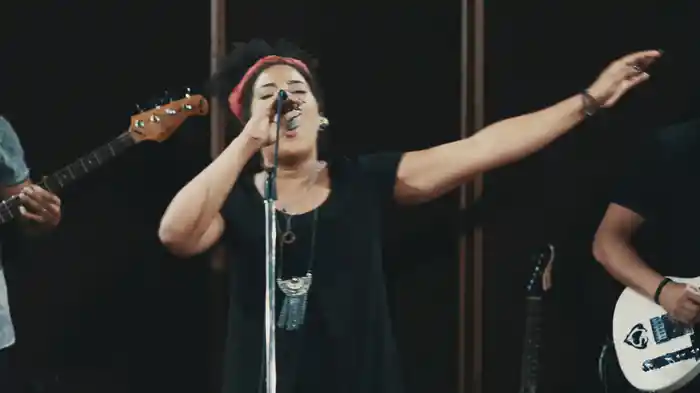 Sarah Live Session: Deus No Comando