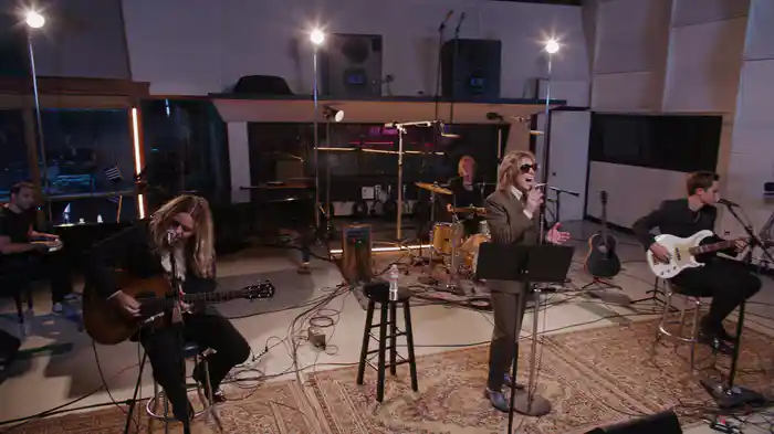 Fallin’ With Me (Acoustic / Unplugged At EastWest)