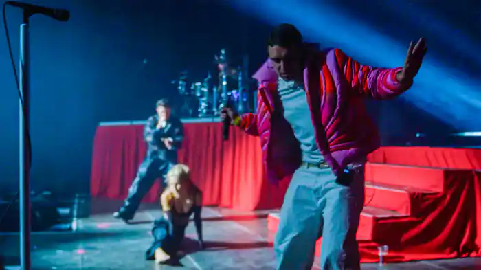 Holka co zapomíná (Live)