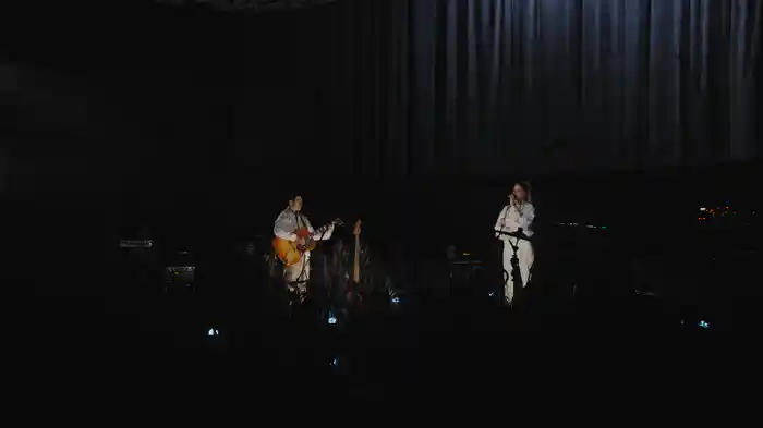 America (Californian Soil Live)