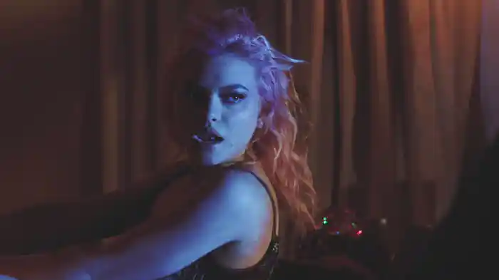 Hoodie (Behind The Scenes)