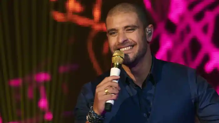 Faltando Um Pedaço (Citação) / Flor De Lis (Ao Vivo)