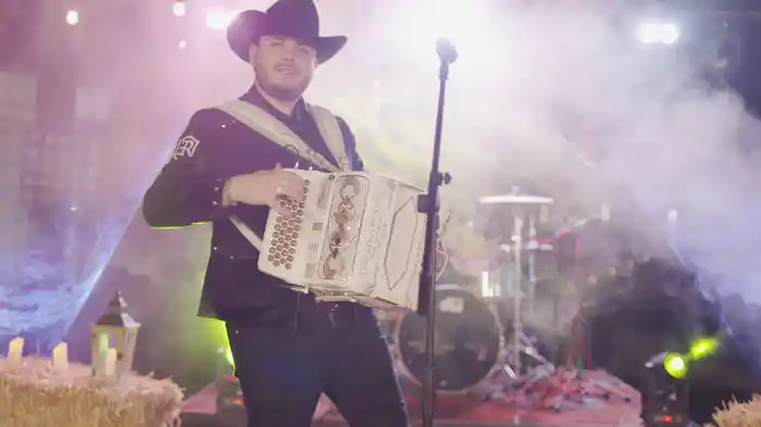 Entrados En El Ruedo (En Vivo)