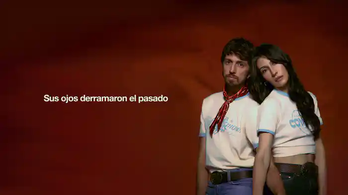 Llorando en el avión (Lyric Video)