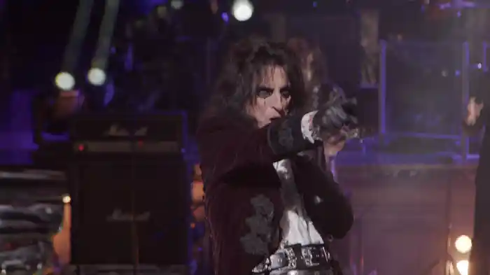 Poison (feat. Alice Cooper)