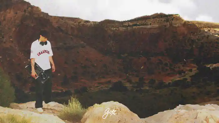 fit the role (Lyric Video)