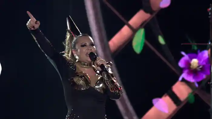 Quem Bate Esquece (Ao Vivo)