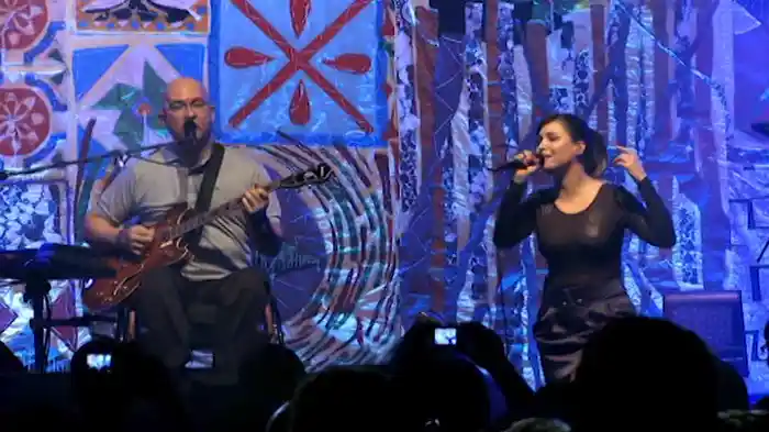 Tendo A Lua (Ao Vivo No Rio De Janeiro / 2010)