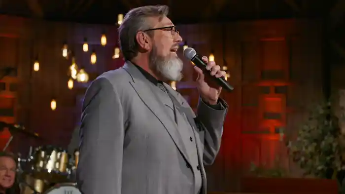 Thanks To Calvary (I Don't Live Here Anymore) (Live)