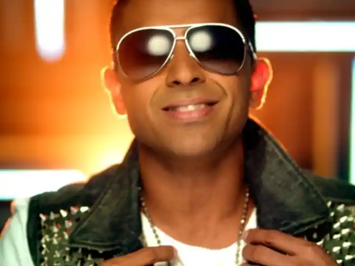 2012 feat．ニッキー・ミナージュ