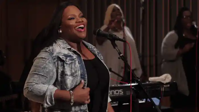 Put A Praise On It (Live)