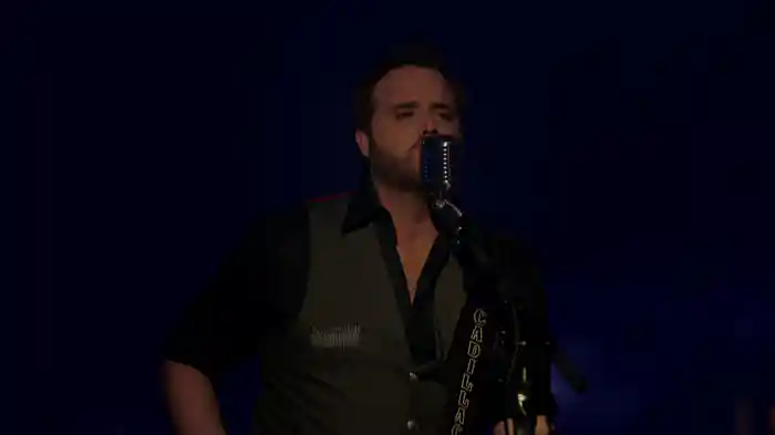 Runnin' Outta Moonlight (Making of the Video)