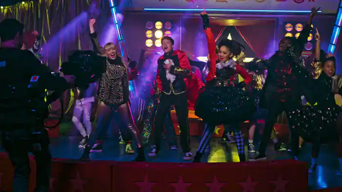 Boy's a liar (Behind The Scenes)