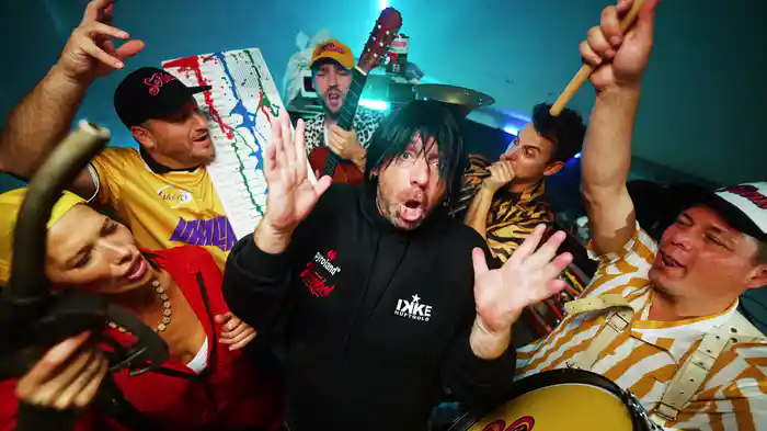 Baila de Gasolina (Baila Baila)