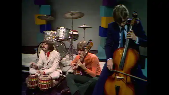 Om (Live On Colour Me Pop)