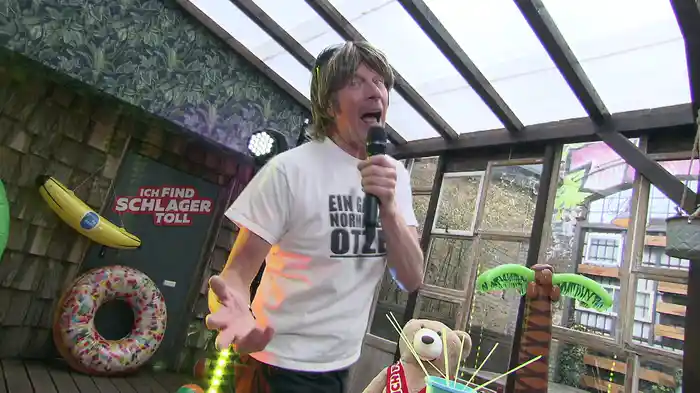 Die Sonne scheint den ganzen Tach (Live - Ballermann Hits 2020)