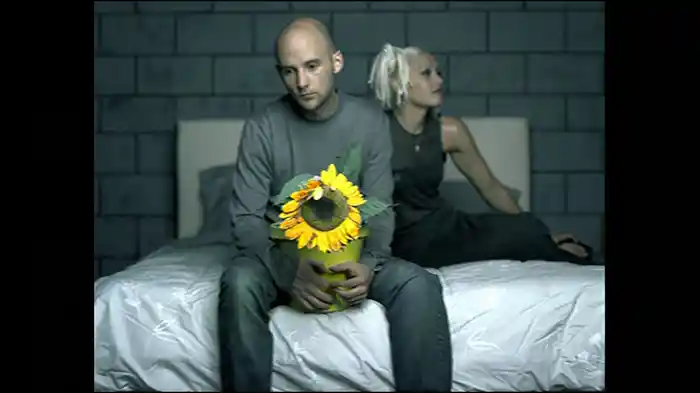 South Side (feat. Gwen Stefani)