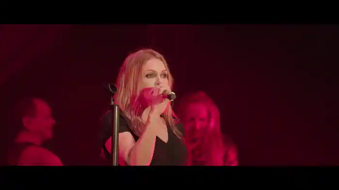 Alles Rot (Live in Berlin)