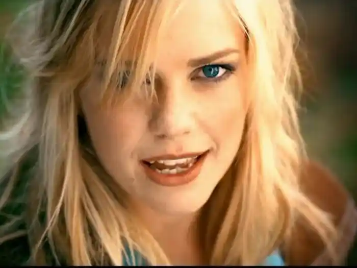 When The Stars Go Blue (Video)