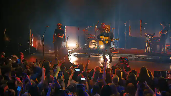 Straight Back Down (Live At The Forum, Melbourne 2019)