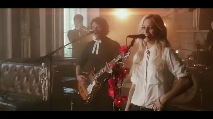 Don't Stop (The Old Queens Head Session)