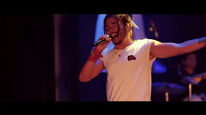 Propaganda Enganosa (Ao Vivo)