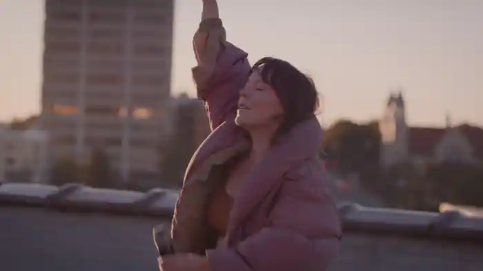 Rooftop Dancing (Live)